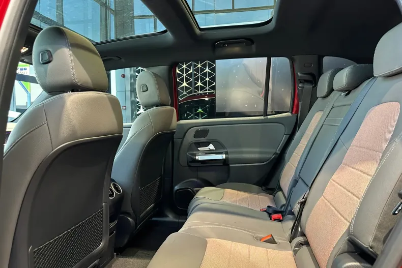 Mercedes-Benz EQB din 2024 cu 5.000 km - oferta MER158194 - foto 11