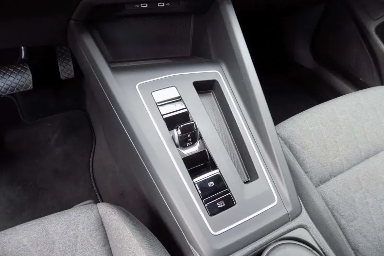 Volkswagen Golf din 2025 cu 6.313 km - oferta VOL158198 - foto 26