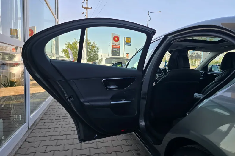 Mercedes-Benz C din 2022 cu 58.504 km - oferta MER158218 - foto 14