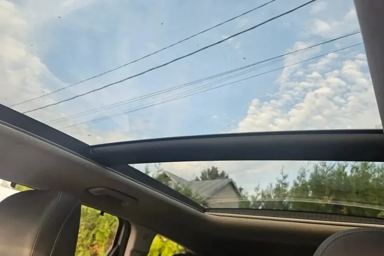 Hyundai SANTA FE din 2021 cu 56.128 km - oferta HYU158225 - foto 17