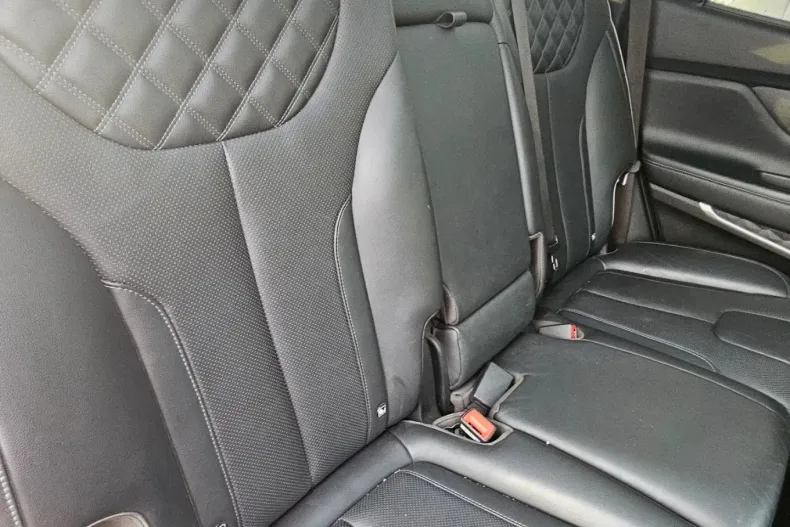 Hyundai SANTA FE din 2021 cu 56.128 km - oferta HYU158225 - foto 24