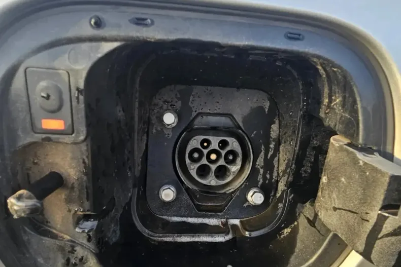 Hyundai SANTA FE din 2021 cu 56.128 km - oferta HYU158225 - foto 28