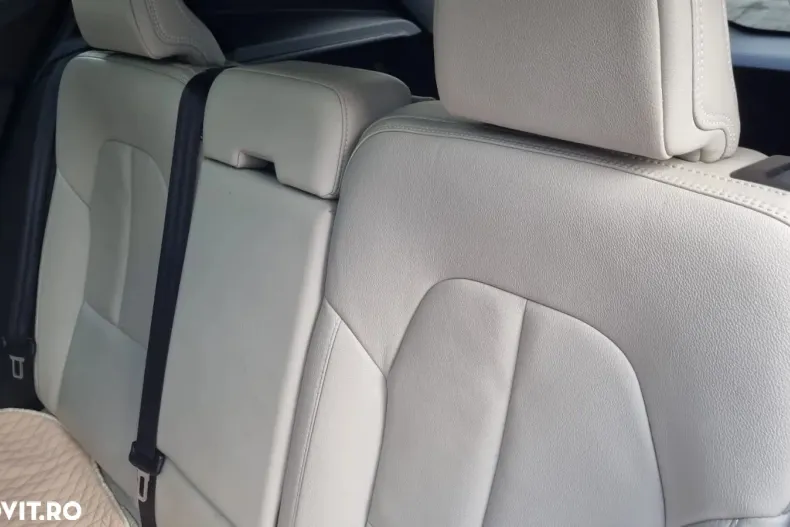 Volvo XC40 din 2019 cu 167.211 km - oferta VOL158226 - foto 11