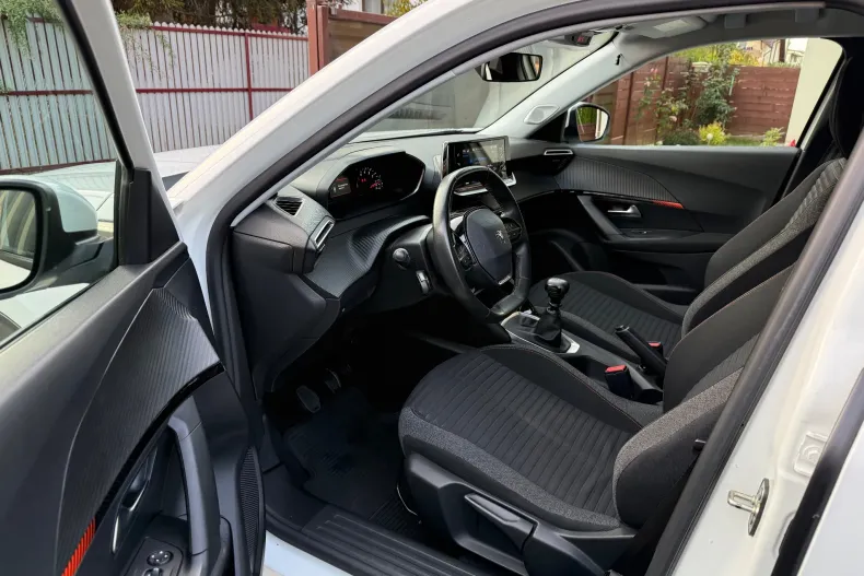 Peugeot 2008 din 2020 cu 129.900 km - oferta PEU158232 - foto 3