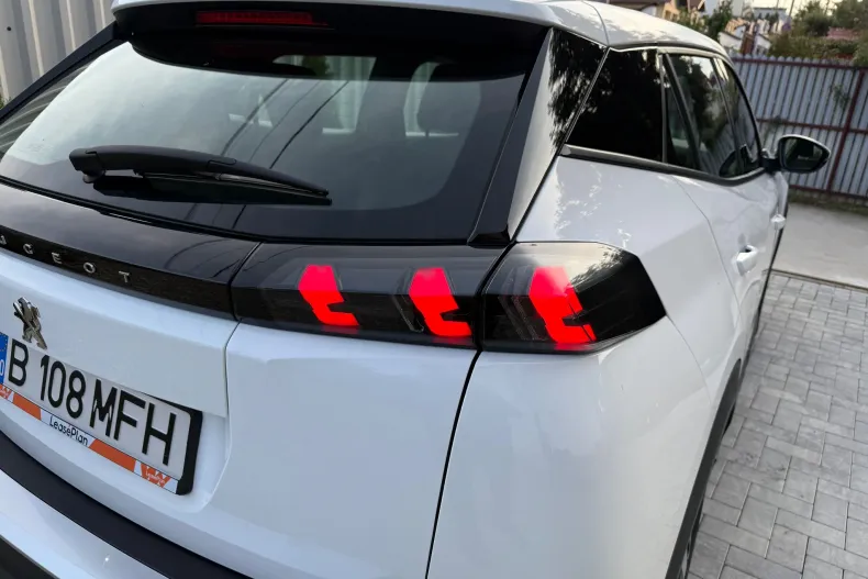 Peugeot 2008 din 2020 cu 129.900 km - oferta PEU158232 - foto 20