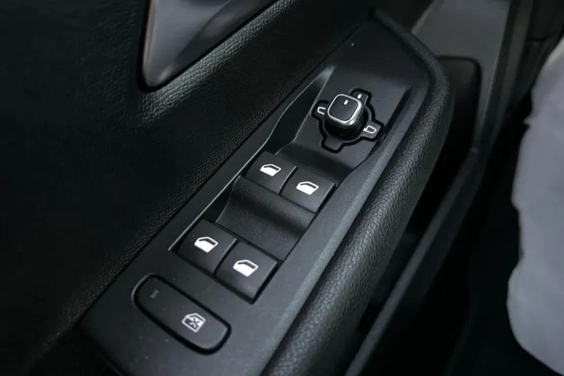 Opel Astra din 2023 cu 99.000 km - oferta OPE158234 - foto 32