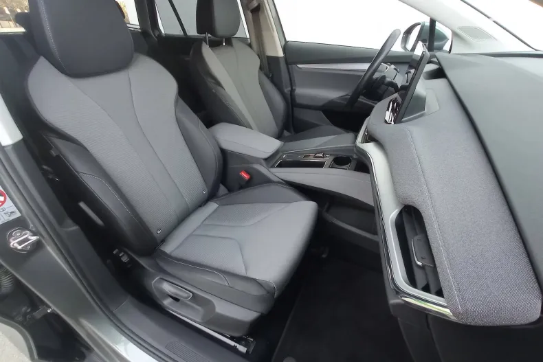 Skoda Enyaq din 2023 cu 19.700 km - oferta SKO158244 - foto 21