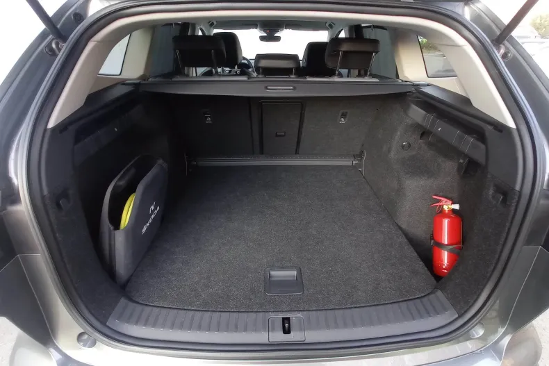 Skoda Enyaq din 2023 cu 19.700 km - oferta SKO158244 - foto 24