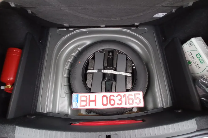 Skoda Octavia din 2025 cu 1.571 km - oferta SKO158245 - foto 26