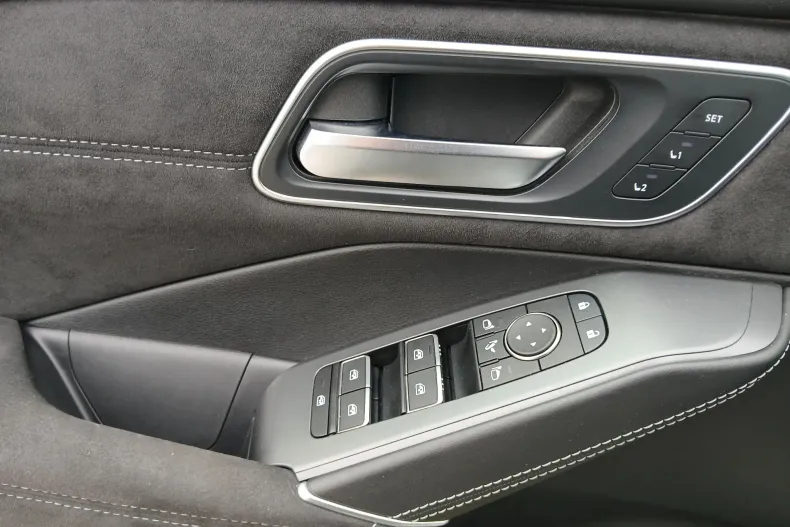 Nissan Qashqai din 2024 cu 15.323 km - oferta NIS158246 - foto 20