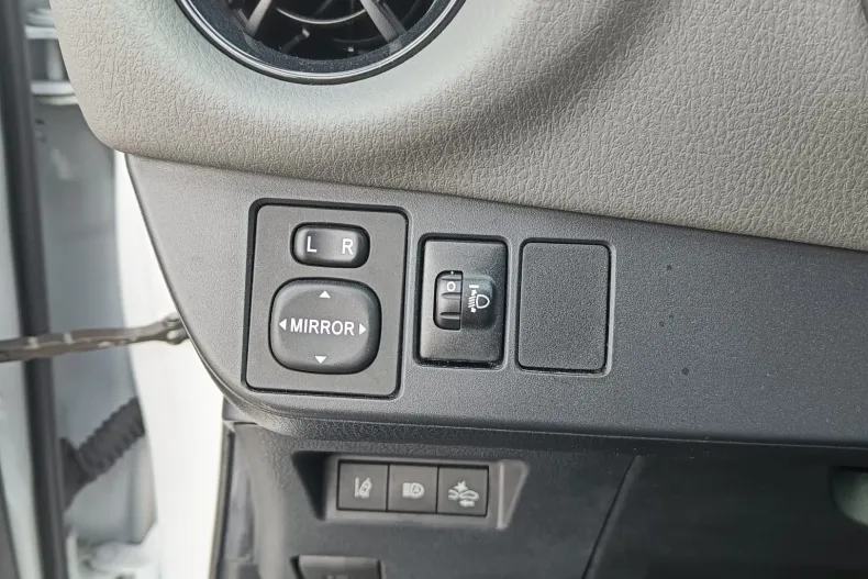 Toyota Yaris din 2019 cu 43.910 km - oferta TOY158253 - foto 14