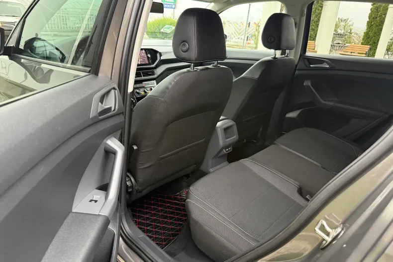 Volkswagen T-Cross din 2021 cu 70.349 km - oferta VOL158257 - foto 12