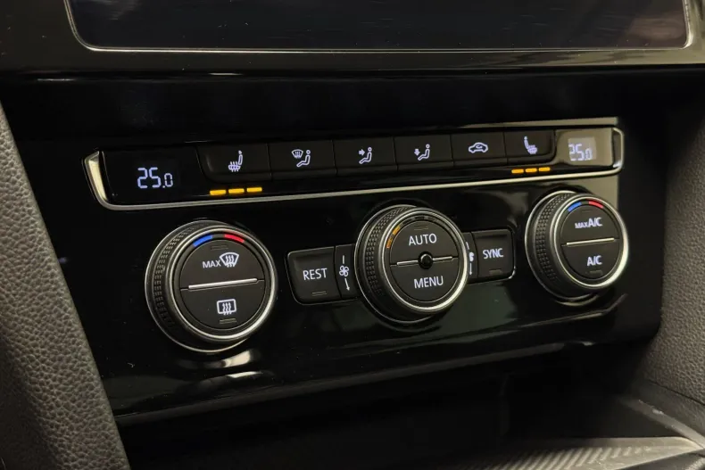 Volkswagen Passat din 2020 cu 160.771 km - oferta VOL158268 - foto 16