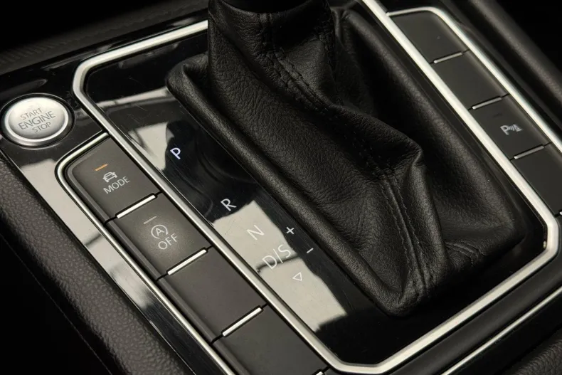 Volkswagen Passat din 2020 cu 160.771 km - oferta VOL158268 - foto 18