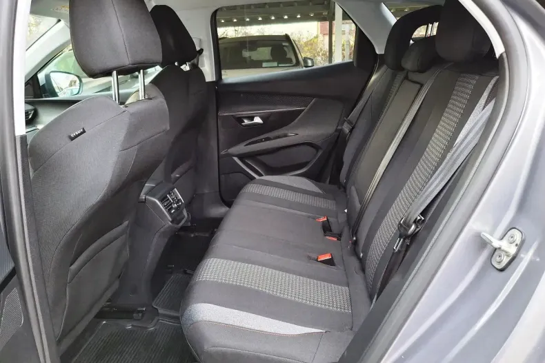 Peugeot 3008 din 2020 cu 118.235 km - oferta PEU158289 - foto 9