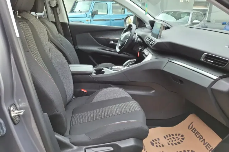 Peugeot 3008 din 2020 cu 118.235 km - oferta PEU158289 - foto 12