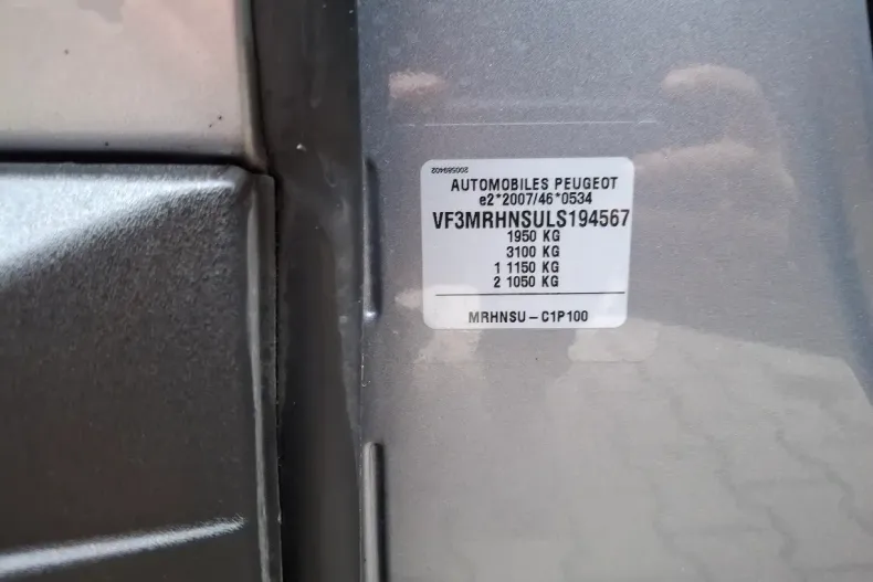 Peugeot 3008 din 2020 cu 118.235 km - oferta PEU158289 - foto 24