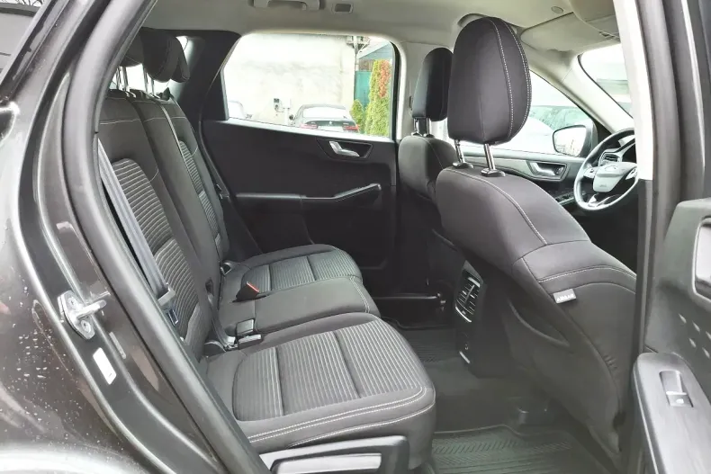 Ford Kuga din 2020 cu 66.886 km - oferta FOR158290 - foto 11