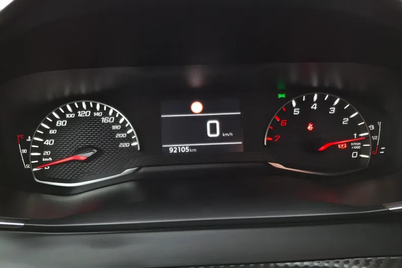 Peugeot 2008 din 2020 cu 92.105 km - oferta PEU158292 - foto 6