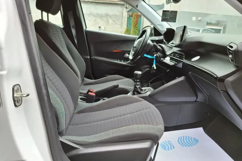 Peugeot 2008 din 2020 cu 92.105 km - oferta PEU158292 - foto 12