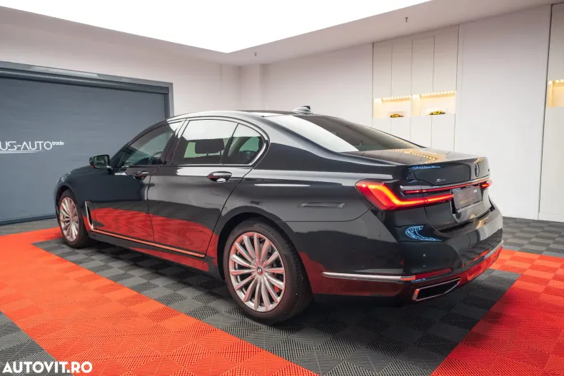 BMW Seria 7 din 2022 cu 110.136 km - oferta BMW158294 - foto 4