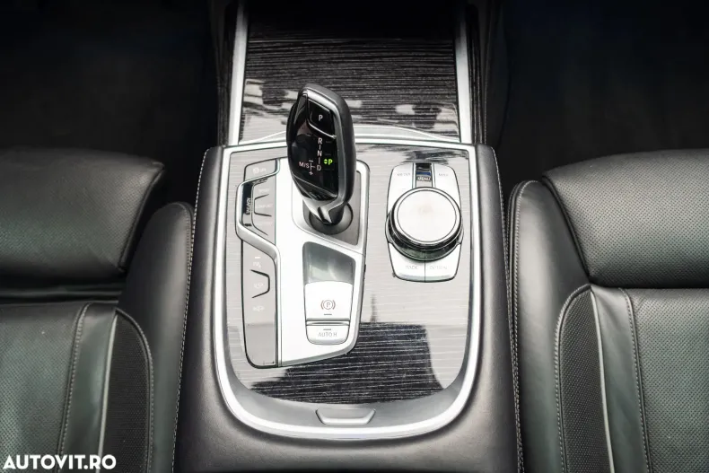 BMW Seria 7 din 2022 cu 110.136 km - oferta BMW158294 - foto 14