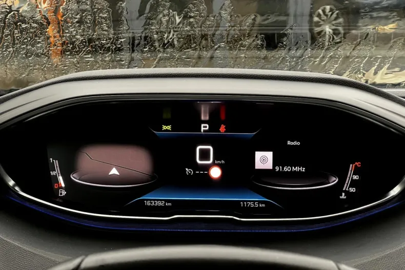 Peugeot 3008 din 2022 cu 163.392 km - oferta PEU158299 - foto 19