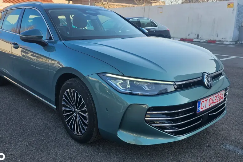 Volkswagen Passat din 2024 cu 13.236 km - oferta VOL158301 - foto 2