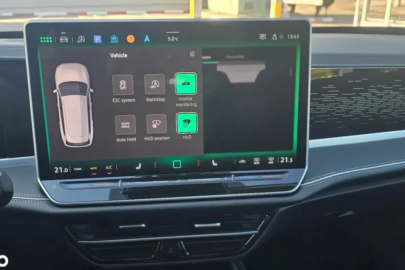 Volkswagen Passat din 2024 cu 13.236 km - oferta VOL158301 - foto 22