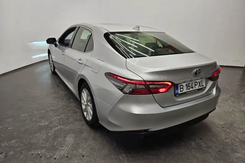 Toyota Camry din 2020 cu 14.152 km - oferta TOY158313 - foto 2