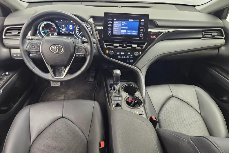 Toyota Camry din 2020 cu 14.152 km - oferta TOY158313 - foto 4