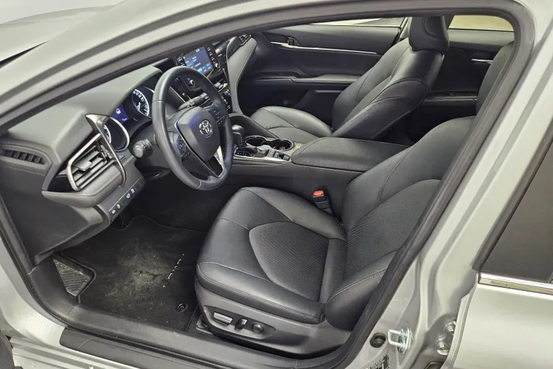 Toyota Camry din 2020 cu 14.152 km - oferta TOY158313 - foto 5