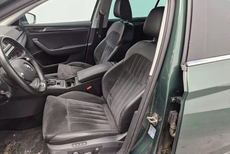 Skoda Superb din 2021 cu 96.981 km - oferta SKO158315 - foto 6