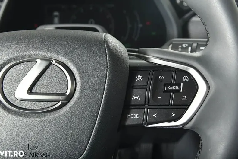 Lexus LBX din 2025 cu 6.900 km - oferta LEX158317 - foto 11