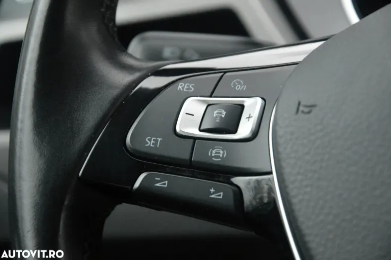 Volkswagen Touran din 2021 cu 177.758 km - oferta VOL158326 - foto 34