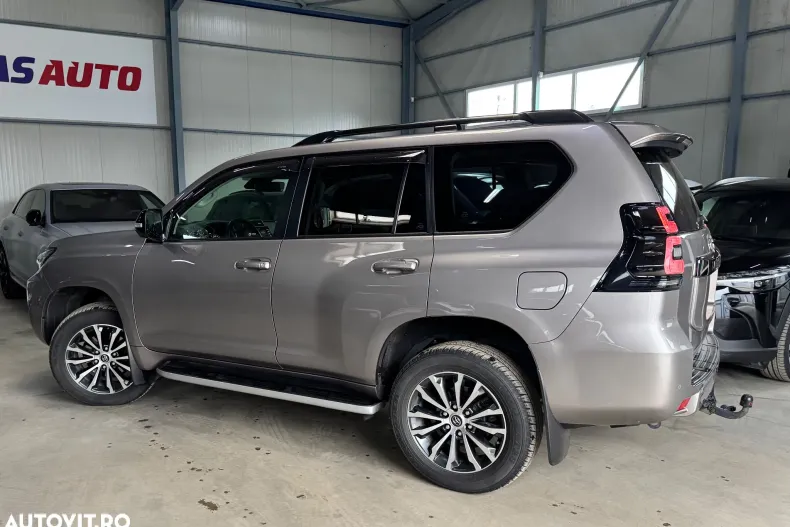 Toyota Land Cruiser din 2022 cu 55.000 km - oferta TOY158328 - foto 2