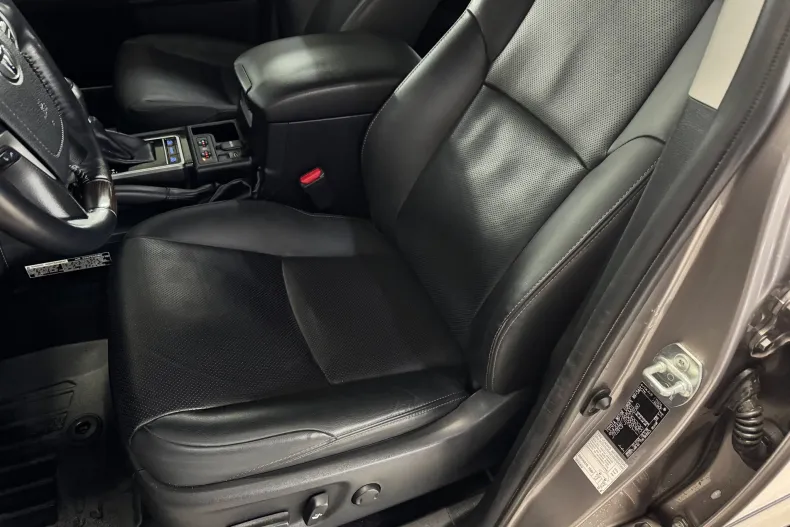 Toyota Land Cruiser din 2022 cu 55.000 km - oferta TOY158328 - foto 18