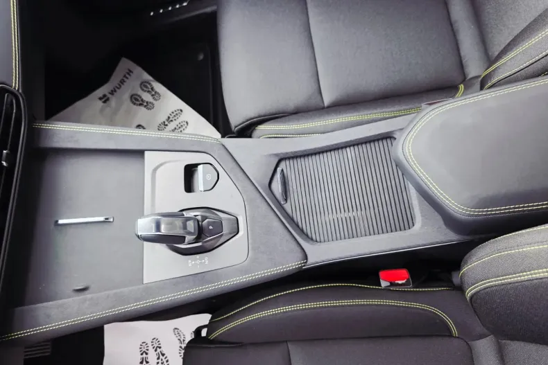 Lynk&Co 01 din 2025 cu 2 km - oferta LYN158331 - foto 24