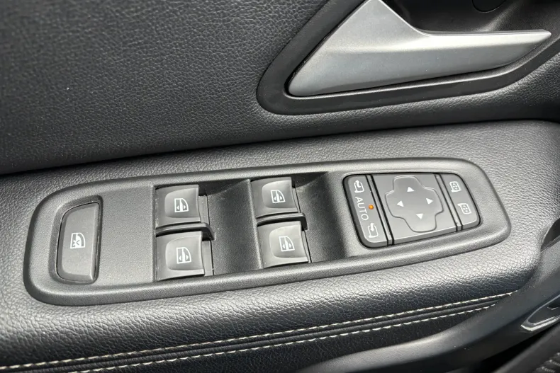 Dacia Duster din 2023 cu 80.400 km - oferta DAC158335 - foto 18