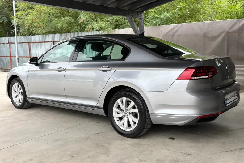 Volkswagen Passat din 2020 cu 143.698 km - oferta VOL158342 - foto 5