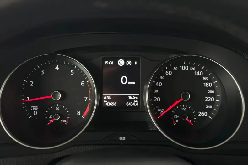 Volkswagen Passat din 2020 cu 143.698 km - oferta VOL158342 - foto 11