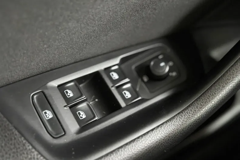 Volkswagen Passat din 2020 cu 143.698 km - oferta VOL158342 - foto 19