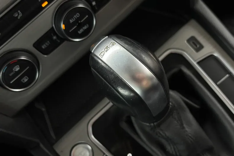 Volkswagen Passat din 2020 cu 143.698 km - oferta VOL158342 - foto 23