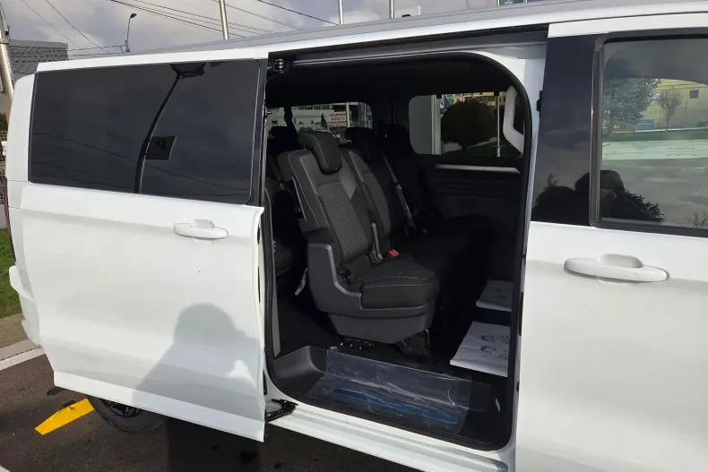 Volkswagen Caravelle din 2025 cu 5 km - oferta VOL158345 - foto 14