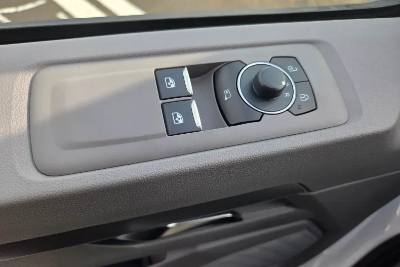 Volkswagen Caravelle din 2025 cu 5 km - oferta VOL158345 - foto 17