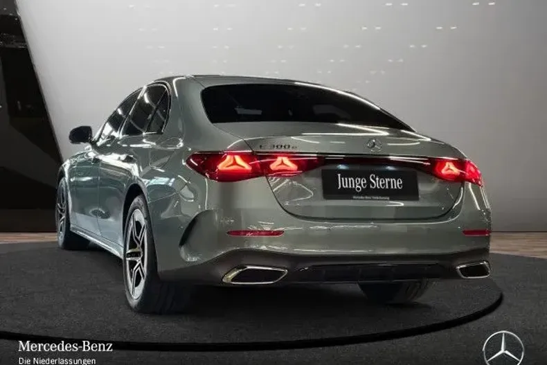 Mercedes-Benz E din 2023 cu 19.055 km - oferta MER158351 - foto 9