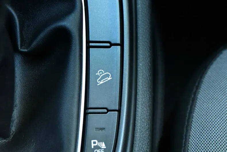 Hyundai KONA din 2020 cu 45.813 km - oferta HYU158356 - foto 20