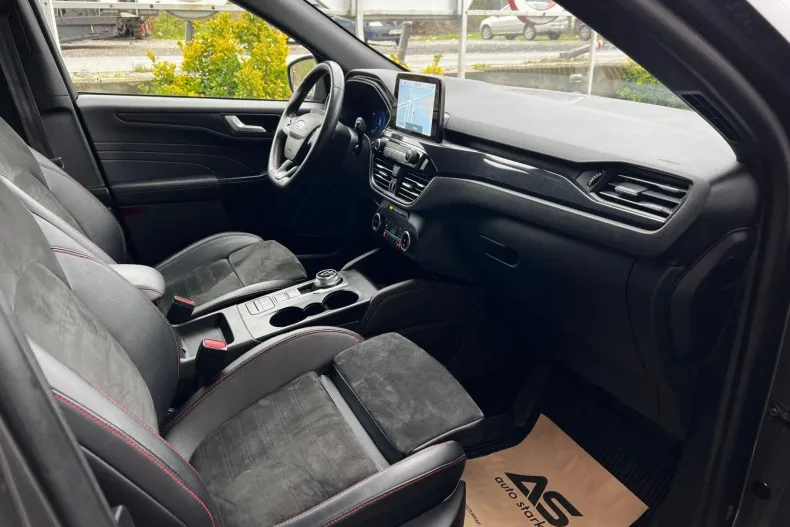 Ford Kuga din 2023 cu 77.351 km - oferta FOR158362 - foto 6