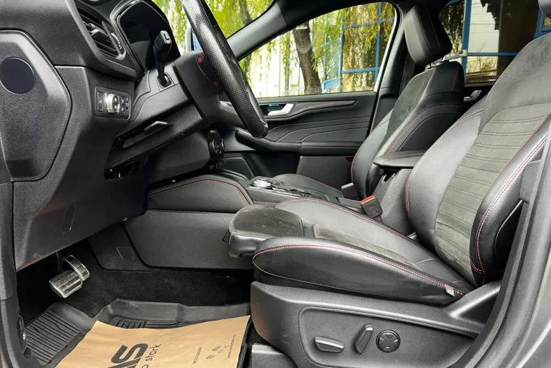 Ford Kuga din 2023 cu 77.351 km - oferta FOR158362 - foto 16