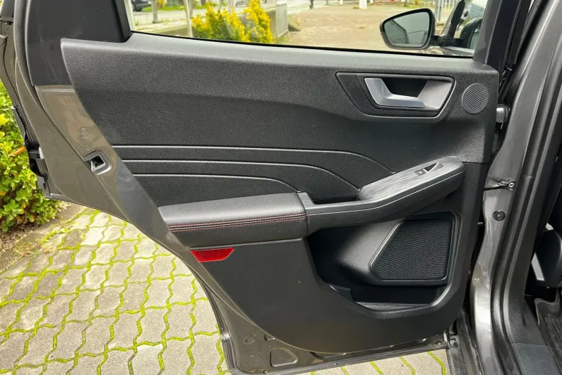 Ford Kuga din 2023 cu 77.351 km - oferta FOR158362 - foto 38